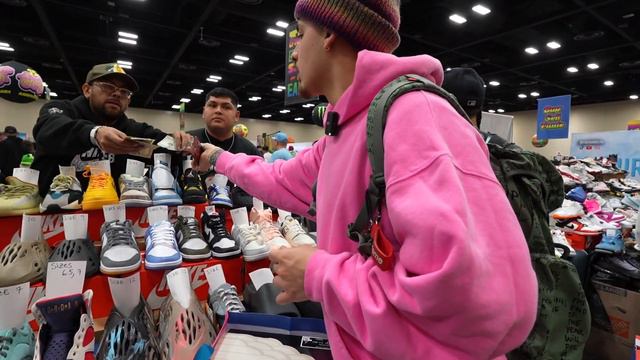 STEALS & DEALS @ SNEAKERCON смотреть онлайн