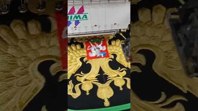 Вышивка на толстовке, герб России смотреть онлайн