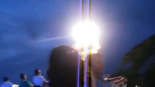 Disc-O-Magic sa Enchanted Kingdom смотреть онлайн