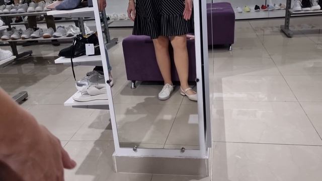 МИНИ-ШОПИНГ С МАМОЙ? смотреть онлайн