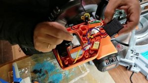 торцевая пила плавный пуск black& Decker