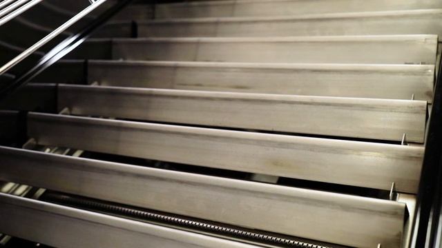 Газовый гриль Weber Summit S-670 GBS. Абсолютная безупречность от Weber смотреть онлайн