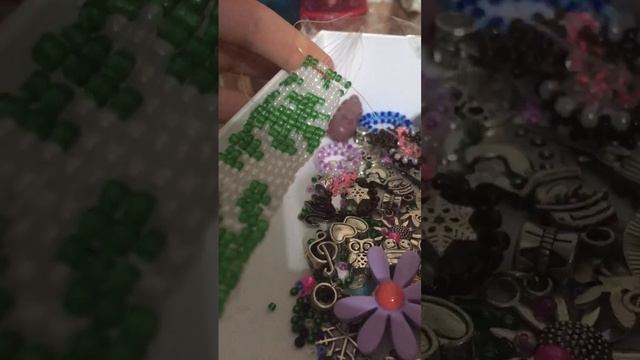 Фенечка из бисера смотреть онлайн