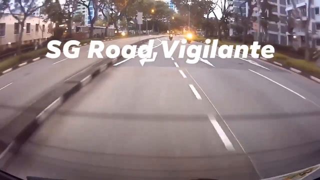 26Jun2020 Woodlands Ave 4 #FBN4018B cut across center road divider endangering pedestrians смотреть онлайн
