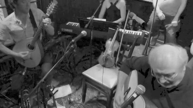 Sophie & Fiachra + André Marchand смотреть онлайн