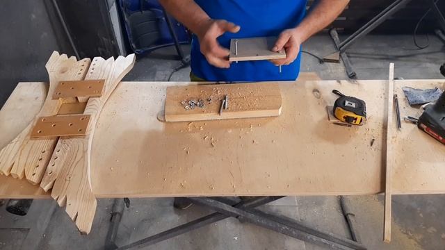 Больше не пилит! Часы из циркулярки. #настенныечасы смотреть онлайн