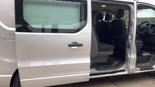 2015.5 Vauxhall Vivaro 2900 1.6CDTI BiTurbo 120PS eFLEX Sportive Silver H1 D/Cab LWB No Vat смотреть онлайн
