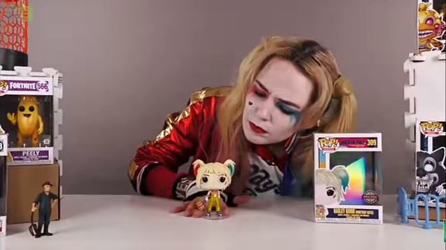 ХАРЛИ КВИНН В МАГАЗИНЕ FUNKO POP: ЭКСКЛЮЗИВНАЯ ФИГУРКА ХАРЛИ КВИНН смотреть онлайн