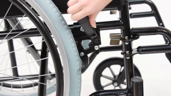 Инвалидная коляска Ortonica Base 100 механическая прогулочная