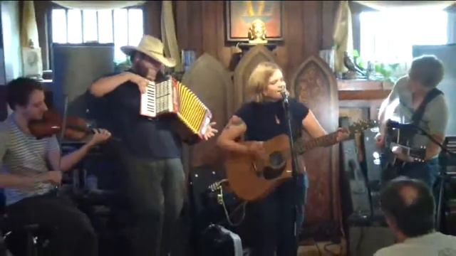 Kelly B Band, Magnetic Fields: "Two Characters in Search of a Country Song" (cover) смотреть онлайн
