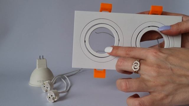 встраиваемый светильник двойной квадратный белый точечный под лампу gu5.3 смотреть онлайн