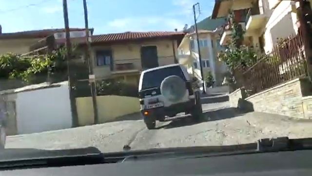 Едем по Литохоро смотреть онлайн