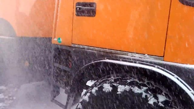 Snow cutter & blower at its action смотреть онлайн