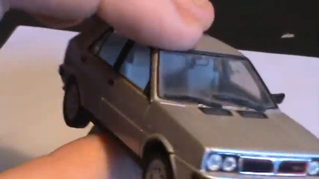 1962 Citroen DS Model Car (1:43) 1986 Lancia Delta Intergrale HF 4WD Modelcar (1:45)