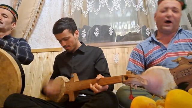 Маддо Умед: Курбонасан Суфишо ; Москва 2023  ;Хохдара булбулен  ??