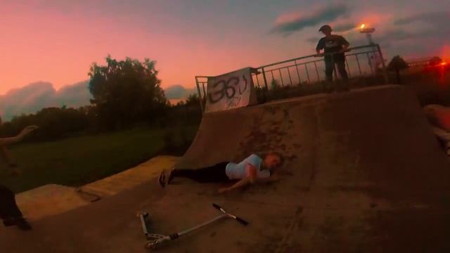 TEASER|PIT BIKE|ПОКАТУШКИ|СУМАСШЕДШИЕ ТРЮКИ смотреть онлайн