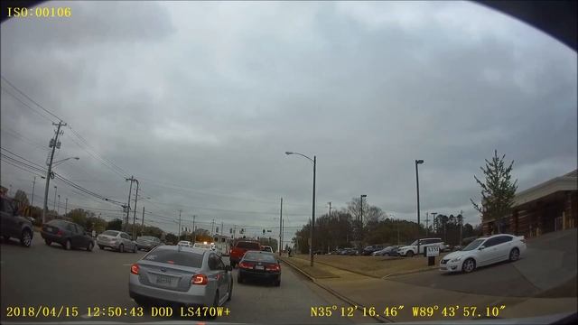 4-15-2018-C Ford Taurus wrong way on street, plus aftermath of wreck. смотреть онлайн