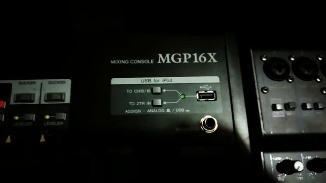 Mixer Yamaha MGP16X vs Yamaha MG16XU смотреть онлайн