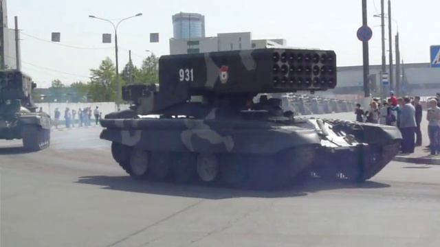 Russian Pinocchio ТОС-1а Буратино на Ходынском поле смотреть онлайн