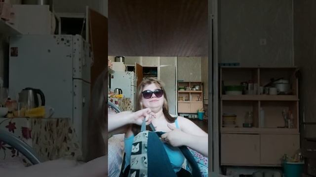 Девочки, уход в грудную клетку. Модный лук в школу. | Жаба Клава. смотреть онлайн