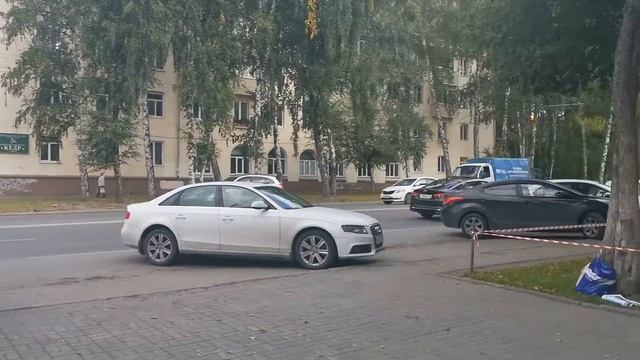 г.Томск ул. Красноармейская 101а ТЦ Красный Экспресс. Обзор у центрального входа. смотреть онлайн