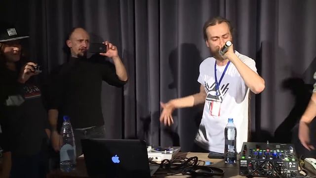 Децл aka Le Truk - Легалайз (live V1Battle 2017) смотреть онлайн