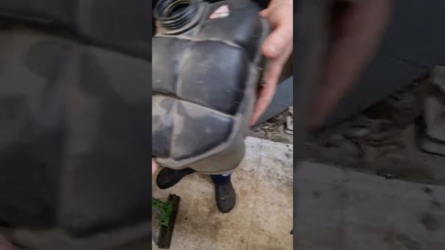 w211 замена радиатора печки, расширительного бачка, лопнул мешок с силикагелем смотреть онлайн