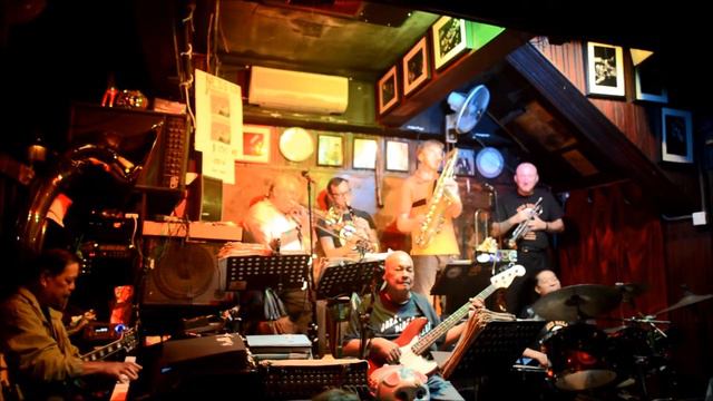 When Your Smiling - Dan Barrett Trombone & Red Pellini Tenor Sax смотреть онлайн