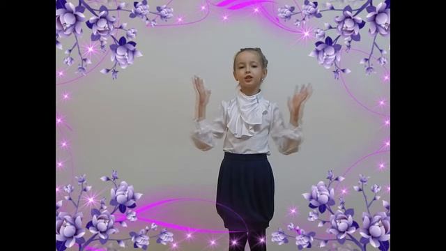 Страна читающая — Софья Ащепкова читает произведение «Принц и лебеди» М. И. Цветаевой смотреть онлайн