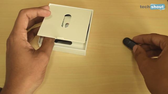 Xiaomi Mi Band 2 Unboxing & Hands On смотреть онлайн