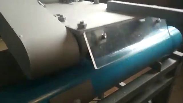 Станок для производства щелевых фильтров скважин на основе трубы НПВХ