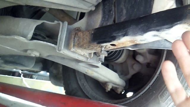 Рено Меган 3. Ремонт защиты картера. - Renault Megane 3. Repair crankcase protection. смотреть онлайн