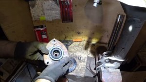 замена верхней опоры передней стойки Geely MK Cross