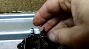 ремонт варочной поверхности. Тухнет газ когда отпускаешь ручку.