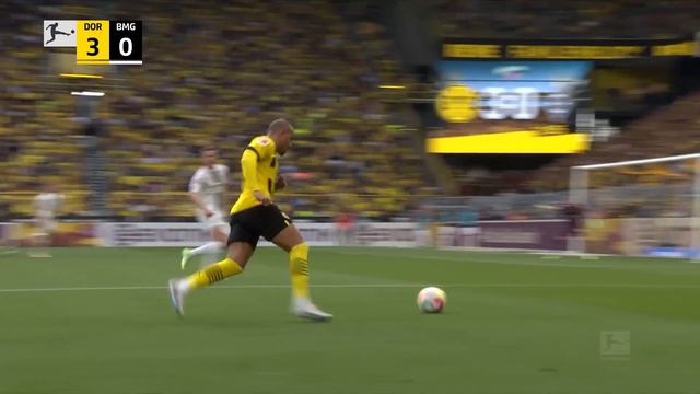 BVB Keeps Title Race Thrilling! | Borussia Dortmund - Borussia M'gladbach 5-2 | Bundesliga 22/23