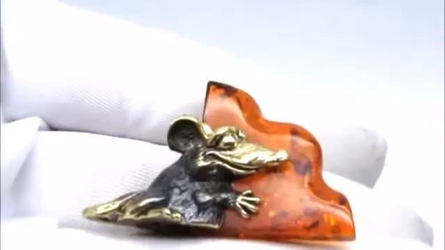 Фигурка Крыс с сыром янтарь коричневый бронза 2012 смотреть онлайн