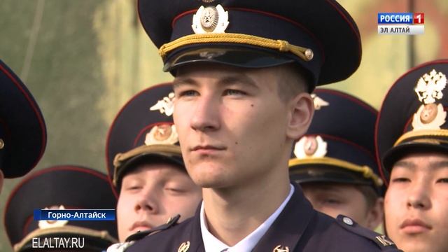 В Горно-Алтайске открыли общевойсковую полосу препятствий смотреть онлайн