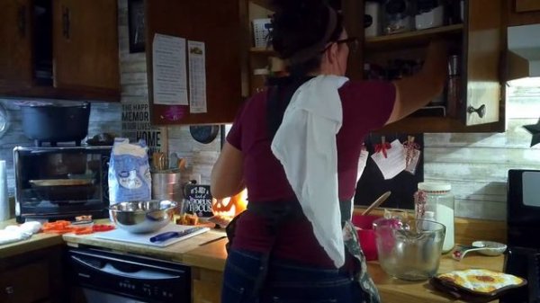 Spiced Pear-Apple Pomegranate Pan Pie & Sugar Cookies!