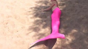 Плавание в розовом хвосте русалки