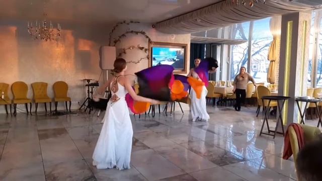 Яркий танец с веерами. Ресторан "Парус". A - D U E T. смотреть онлайн