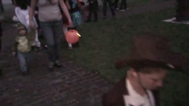 Halloween - McDonald Avenue Santa Rosa CA смотреть онлайн