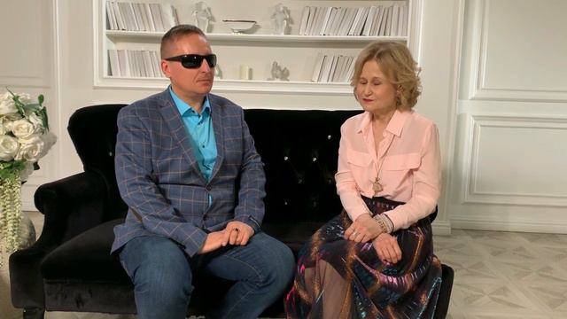 Дарья Донцова_ Мои книги пишут мопсы! Интервью слепому певцу Виктору Тартанову!