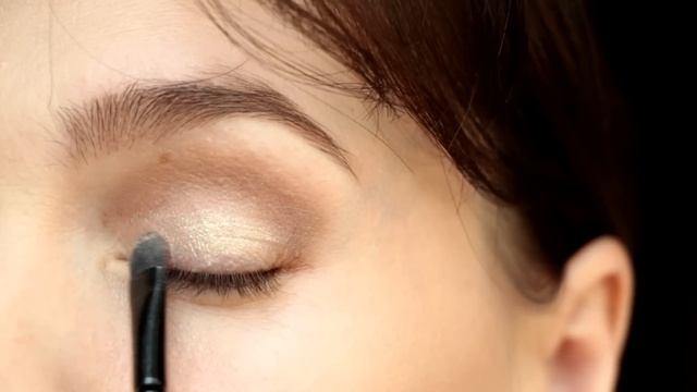 Легкий макияж ( особо хорошо при искусственном освещении) смотреть онлайн