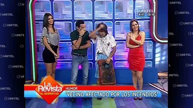 Humor: Este vecino está muy afectado por el incendio que hubo en su casa смотреть онлайн