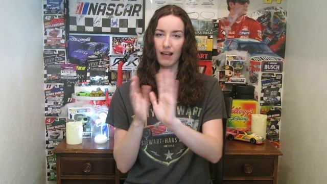North Wilkesboro Prices, Silly Season, Stewart NHRA Debut, NASCAR on Ice?! + Martinsville Preview смотреть онлайн