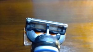 Обзор, бритвенный станок Gillette Fusion 5 Front