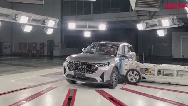 Краш-Тест FAW Bestune T99 на боковой удар на CarMaps.Ru смотреть онлайн