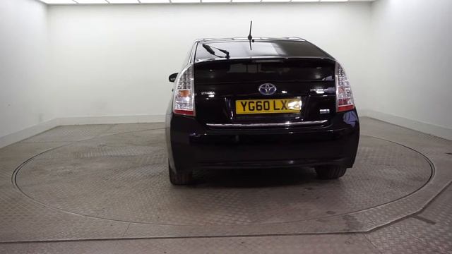 Toyota Prius 1.8 VVT-i Hybrid T Spirit CVT 5dr смотреть онлайн