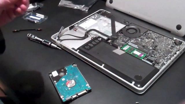 Macbook 13" Ram and Hard Drive Upgrade смотреть онлайн