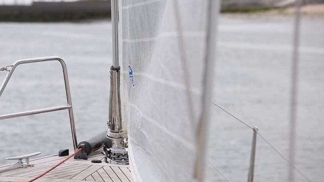On Test: An overnight cruise on the luxurious Contest 42CS смотреть онлайн